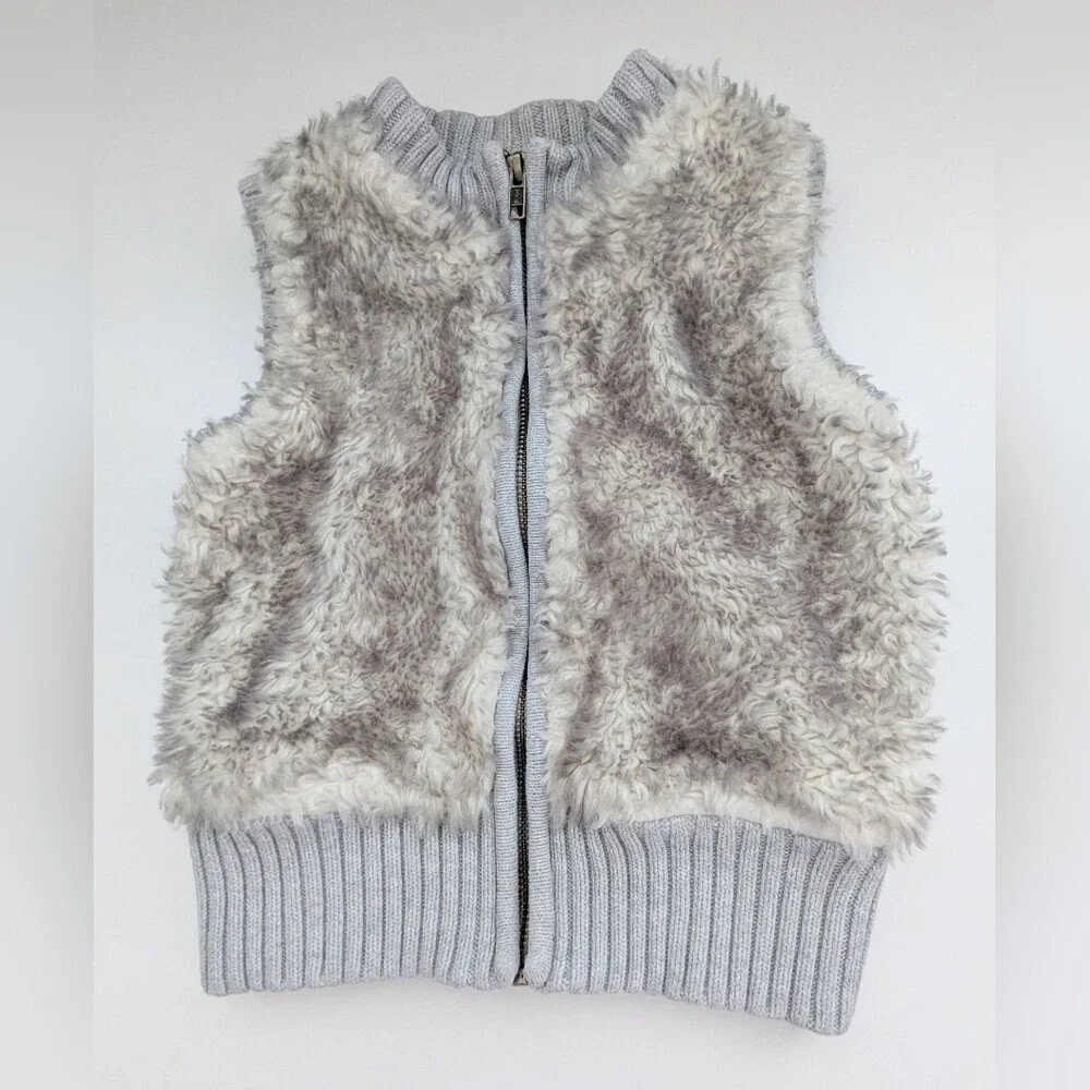 Gymboree Kids' (Size 5-6/Small) Furry Faux-Fur Full Zip-Up Vest